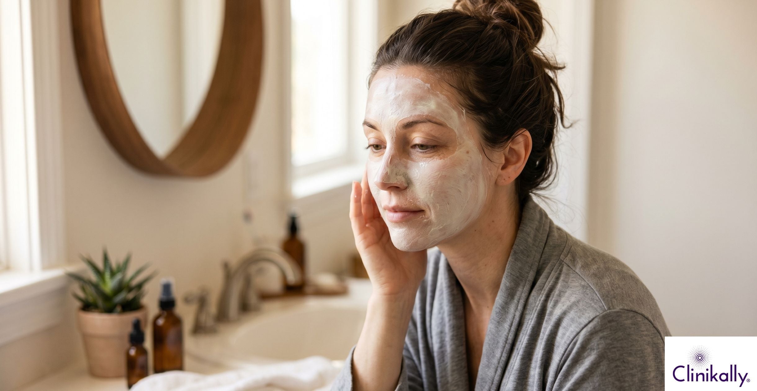 Women applied face mask on her face 